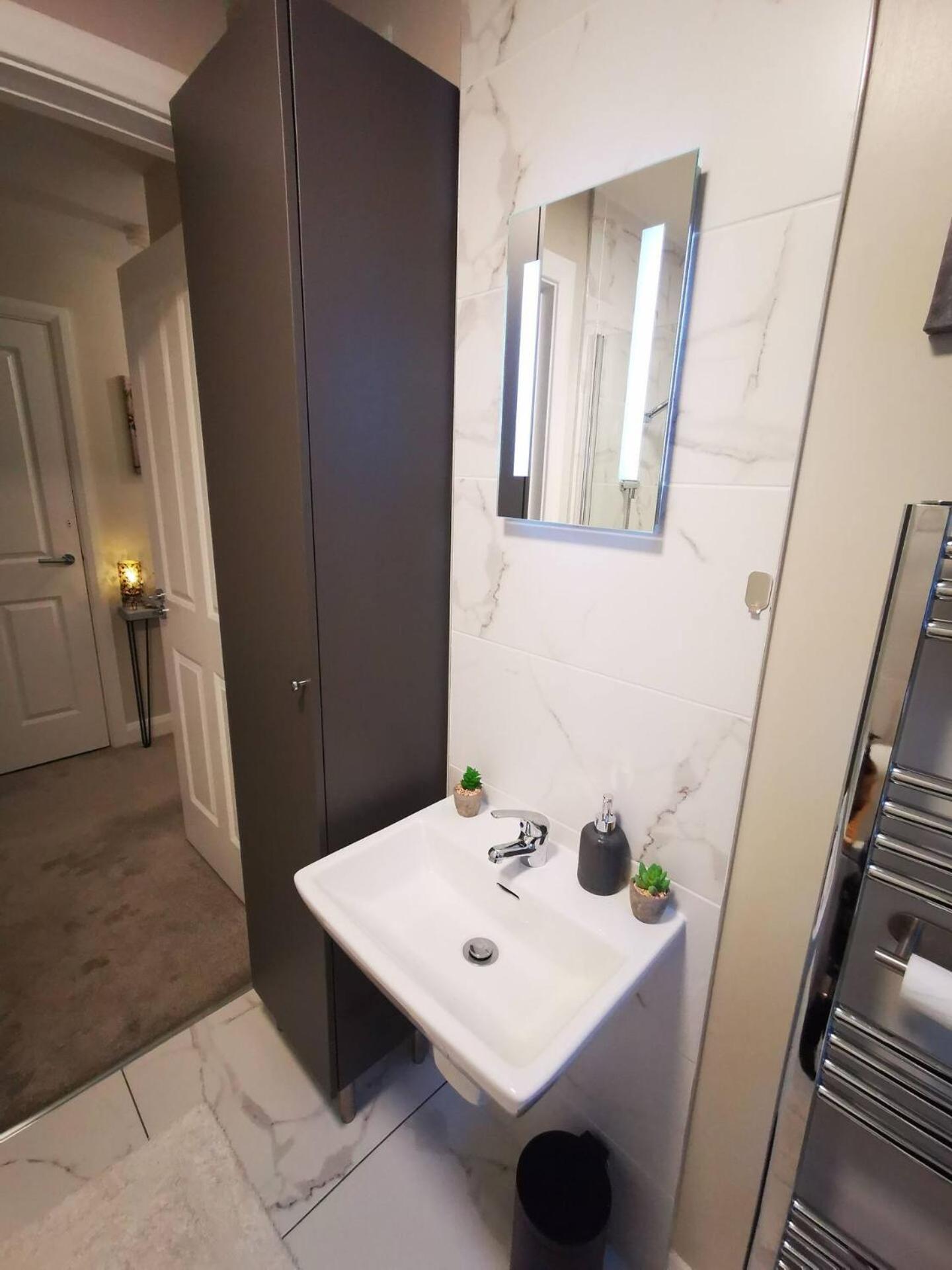 Belfast Central 2 Bedroom Luxurious Modern Stay 外观 照片