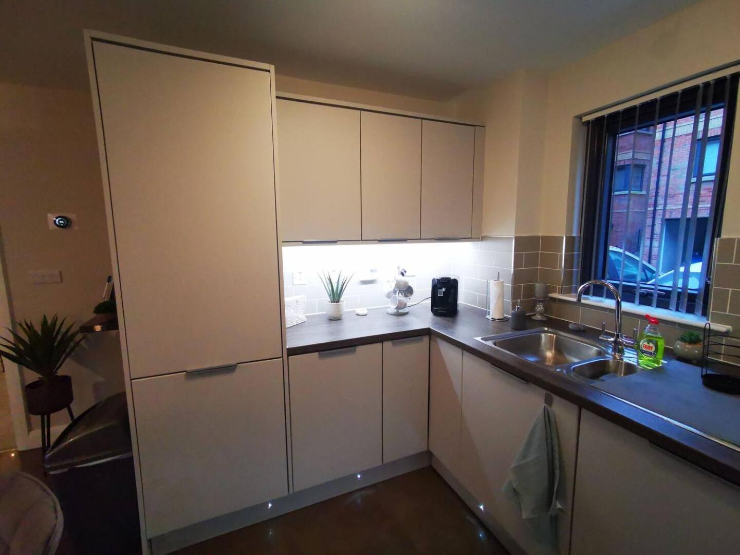 Belfast Central 2 Bedroom Luxurious Modern Stay 外观 照片